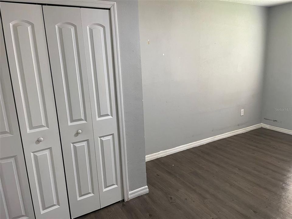 出租: $1,595 (3 贝兹, 1 浴室, 1386 平方英尺)