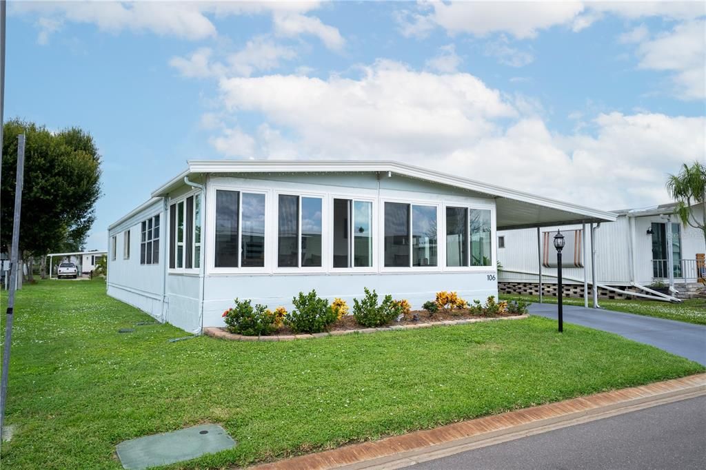 For Sale: $182,500 (2 beds, 2 baths, 1056 Square Feet)