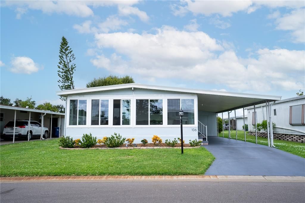 For Sale: $182,500 (2 beds, 2 baths, 1056 Square Feet)