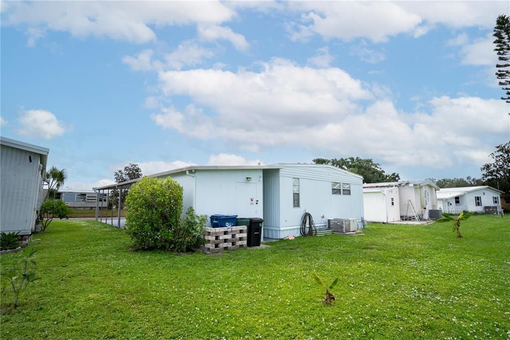 For Sale: $182,500 (2 beds, 2 baths, 1056 Square Feet)