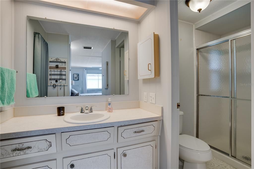 For Sale: $182,500 (2 beds, 2 baths, 1056 Square Feet)