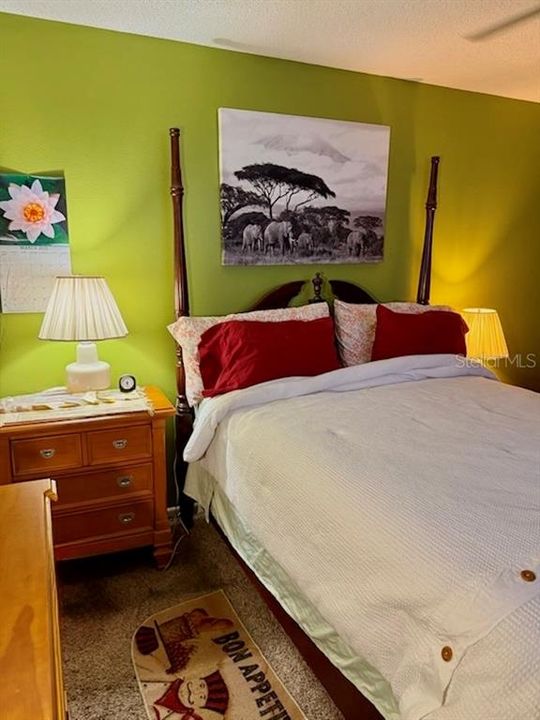 Под контрактом: $173,980 (3 спален, 2 ванн, 1271 Квадратных фут)