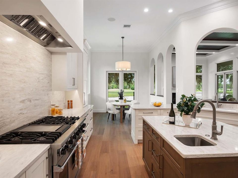 For Sale: $5,285,000 (5 beds, 5 baths, 6206 Square Feet)