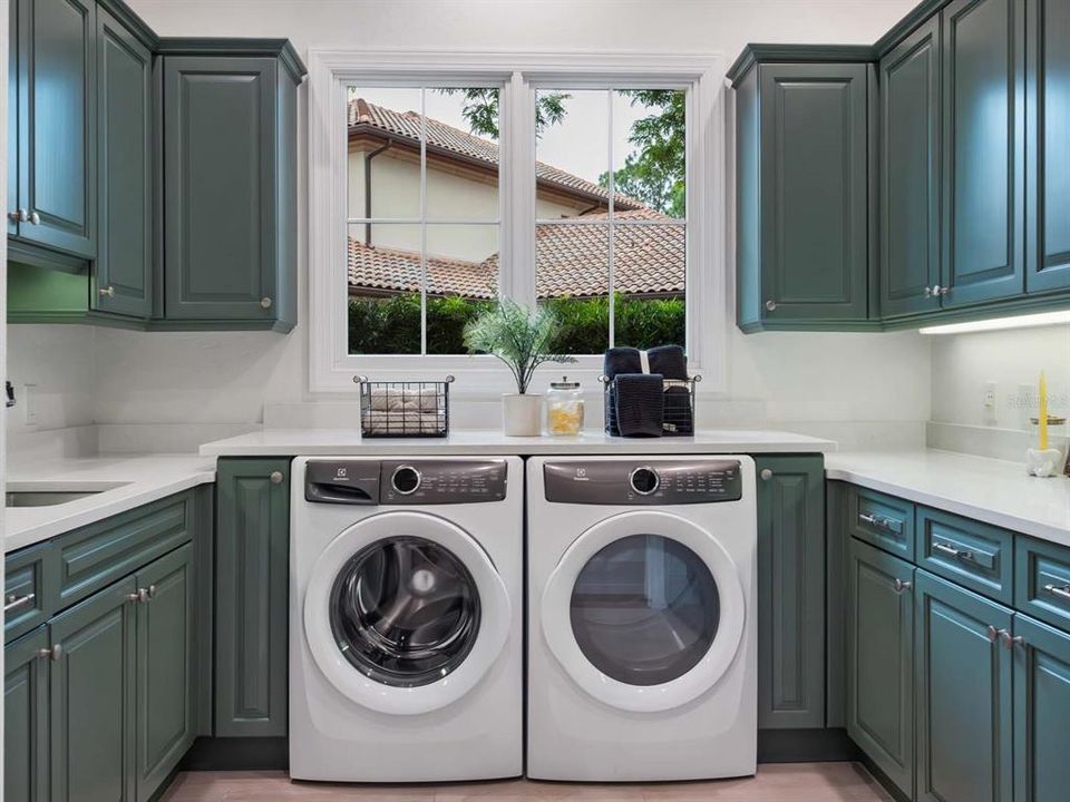 For Sale: $5,285,000 (5 beds, 5 baths, 6206 Square Feet)