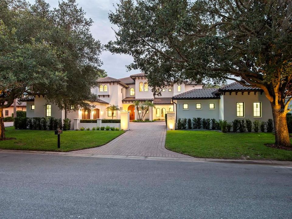 For Sale: $5,285,000 (5 beds, 5 baths, 6206 Square Feet)