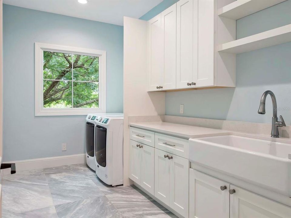 For Sale: $5,285,000 (5 beds, 5 baths, 6206 Square Feet)