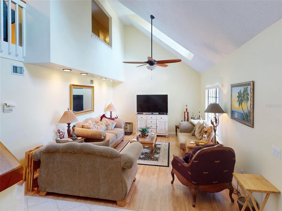 Active With Contract: $589,000 (5 beds, 3 baths, 2316 Square Feet)