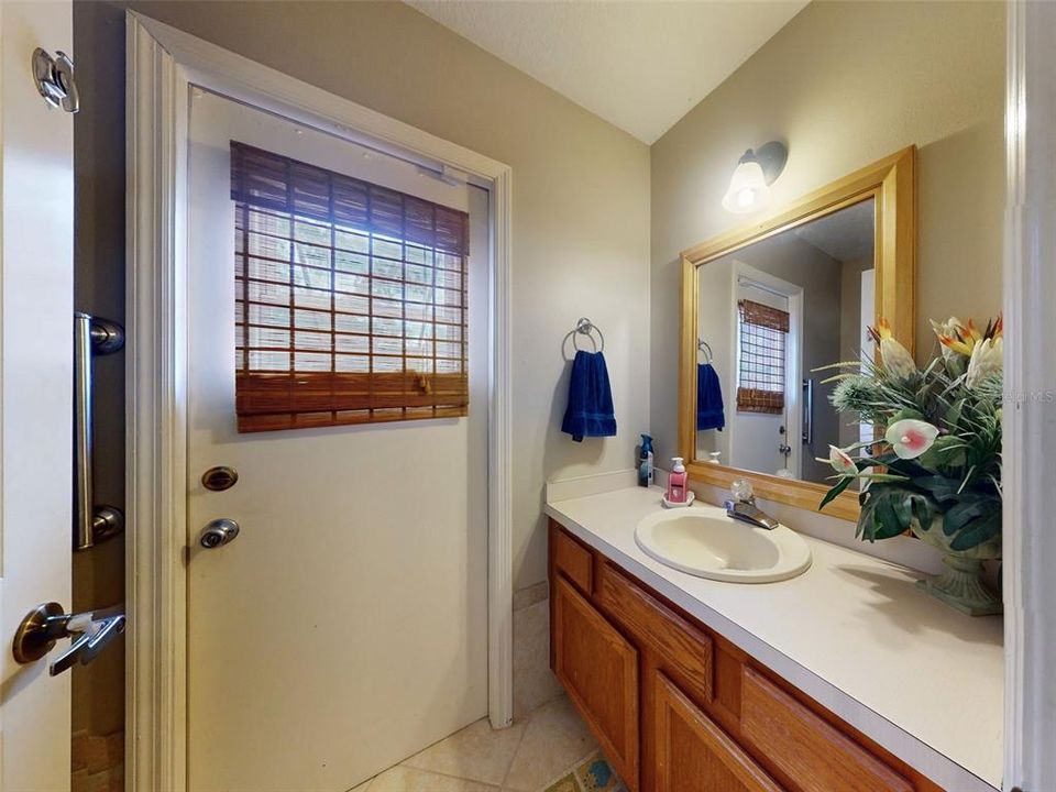 Active With Contract: $589,000 (5 beds, 3 baths, 2316 Square Feet)