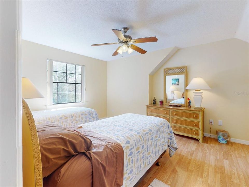 Active With Contract: $589,000 (5 beds, 3 baths, 2316 Square Feet)