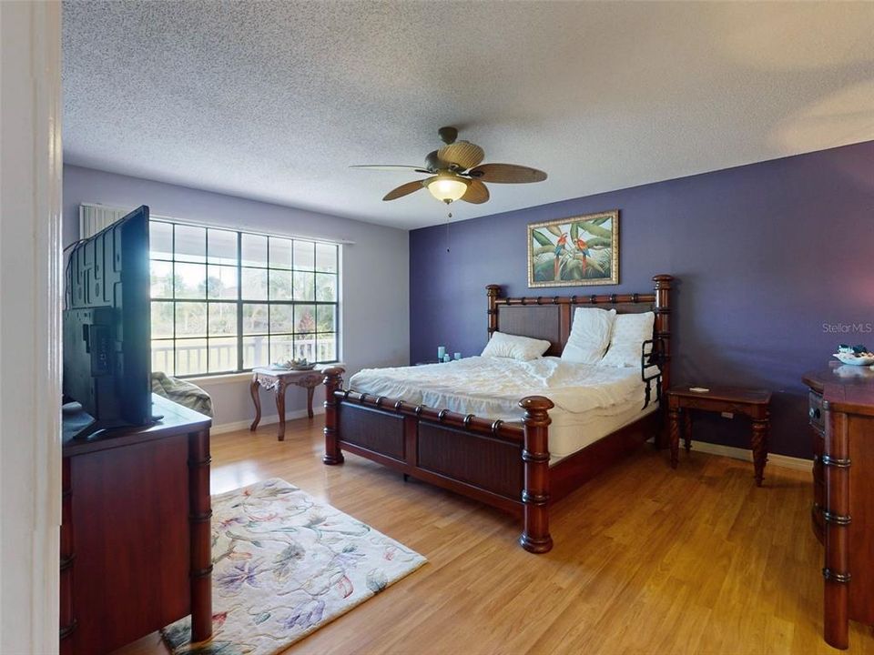 Active With Contract: $589,000 (5 beds, 3 baths, 2316 Square Feet)