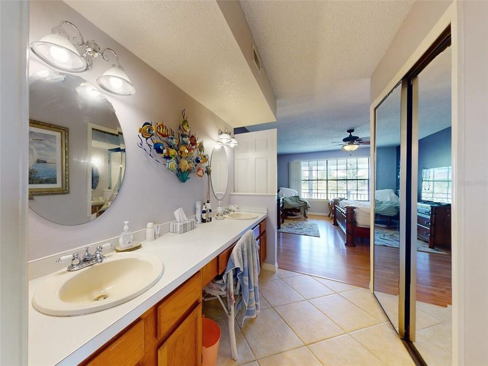 Active With Contract: $589,000 (5 beds, 3 baths, 2316 Square Feet)