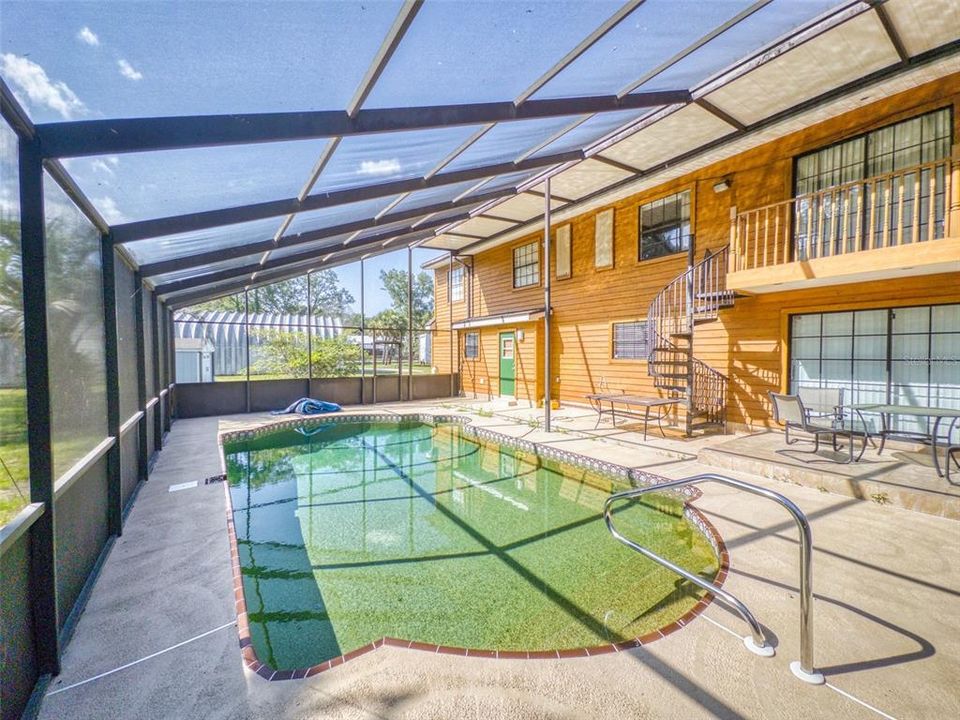 Active With Contract: $589,000 (5 beds, 3 baths, 2316 Square Feet)