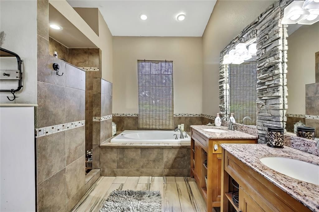 For Sale: $879,900 (3 beds, 2 baths, 2027 Square Feet)