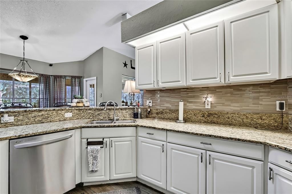 For Sale: $879,900 (3 beds, 2 baths, 2027 Square Feet)