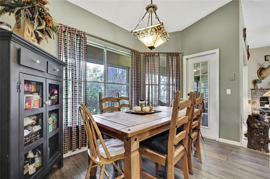 For Sale: $879,900 (3 beds, 2 baths, 2027 Square Feet)