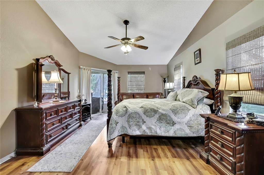 For Sale: $879,900 (3 beds, 2 baths, 2027 Square Feet)