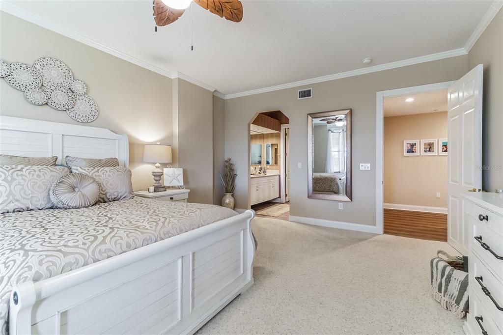 待售: $579,000 (3 贝兹, 3 浴室, 2138 平方英尺)