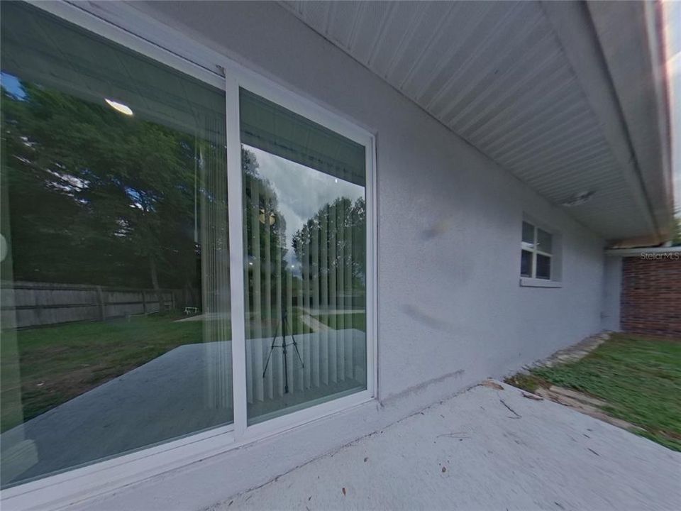 合同活跃: $2,069 (3 贝兹, 2 浴室, 1632 平方英尺)