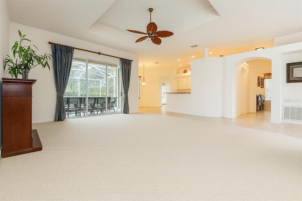 En Venta: $499,999 (3 camas, 2 baños, 2015 Pies cuadrados)