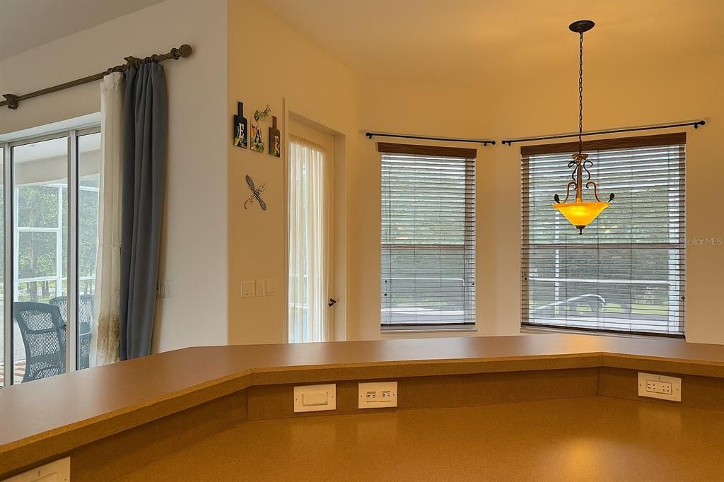 En Venta: $499,999 (3 camas, 2 baños, 2015 Pies cuadrados)