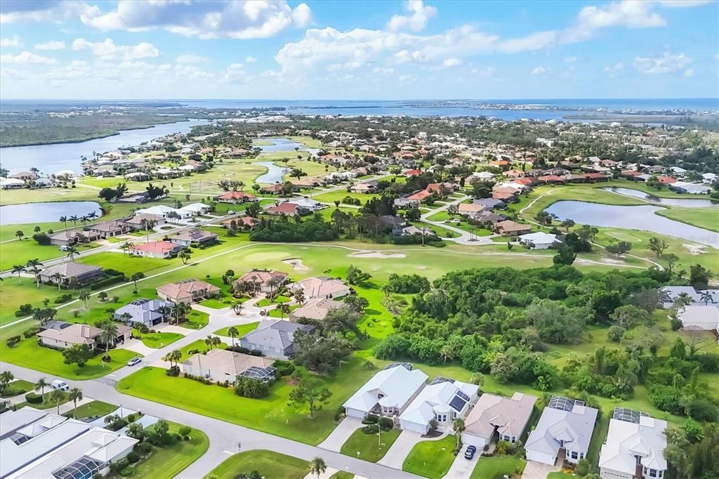 En Venta: $799,000 (3 camas, 2 baños, 2267 Pies cuadrados)