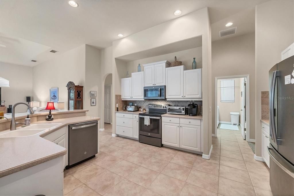 En Venta: $799,000 (3 camas, 2 baños, 2267 Pies cuadrados)