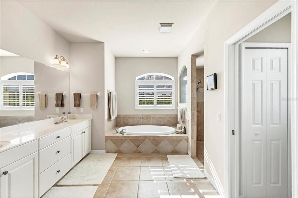 En Venta: $799,000 (3 camas, 2 baños, 2267 Pies cuadrados)