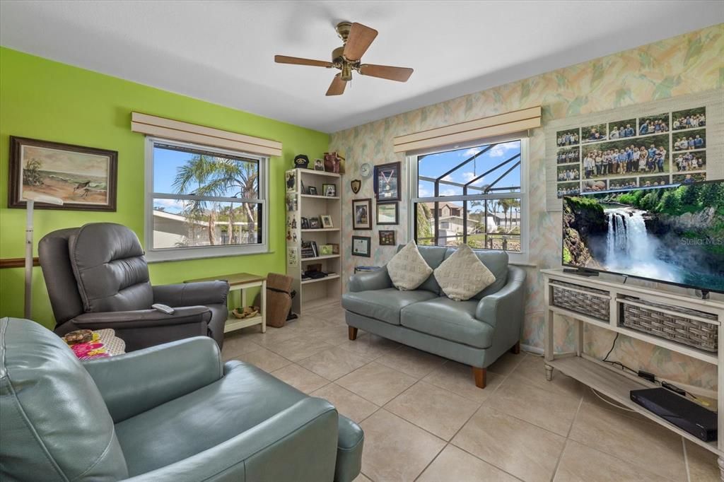 На продажу: $629,000 (2 спален, 2 ванн, 1932 Квадратных фут)