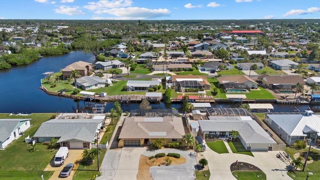 На продажу: $629,000 (2 спален, 2 ванн, 1932 Квадратных фут)