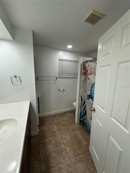 Activo con contrato: $2,150 (2 camas, 1 baños, 1272 Pies cuadrados)