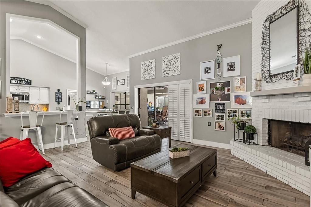 Activo con contrato: $710,000 (4 camas, 3 baños, 2754 Pies cuadrados)