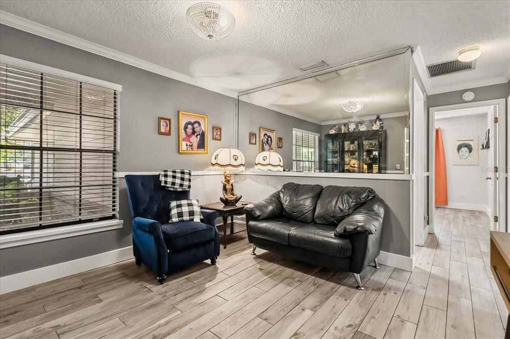 Activo con contrato: $710,000 (4 camas, 3 baños, 2754 Pies cuadrados)