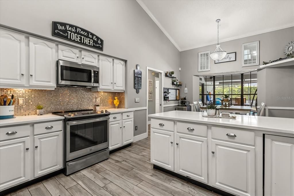 Activo con contrato: $710,000 (4 camas, 3 baños, 2754 Pies cuadrados)