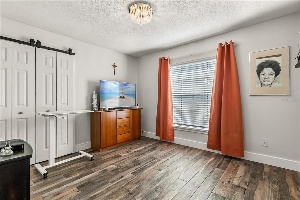 Activo con contrato: $710,000 (4 camas, 3 baños, 2754 Pies cuadrados)