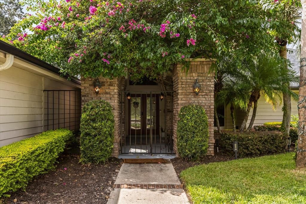 Activo con contrato: $710,000 (4 camas, 3 baños, 2754 Pies cuadrados)