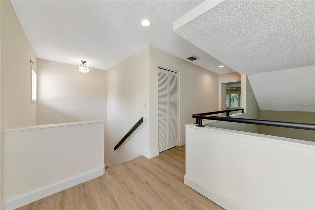 For Sale: $299,000 (2 beds, 2 baths, 1776 Square Feet)