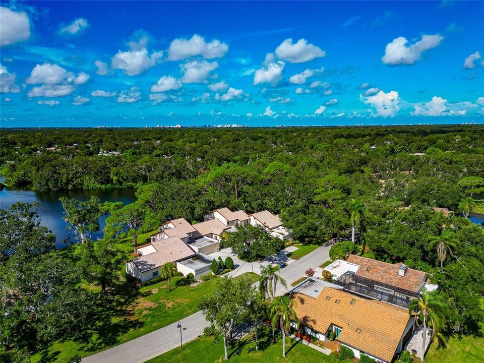 For Sale: $299,000 (2 beds, 2 baths, 1776 Square Feet)