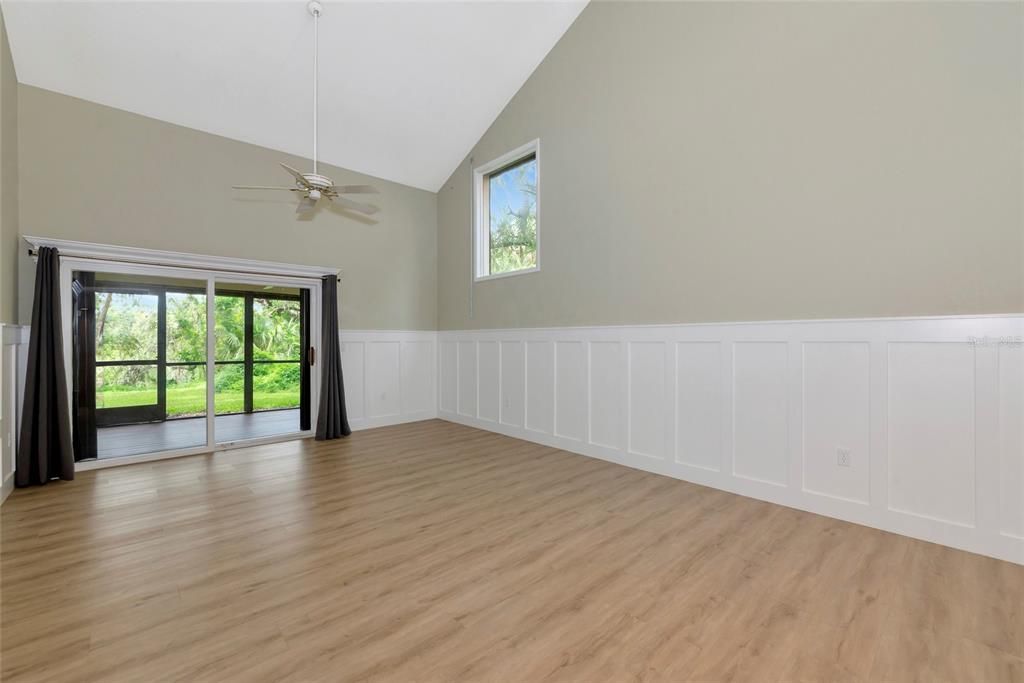 For Sale: $299,000 (2 beds, 2 baths, 1776 Square Feet)