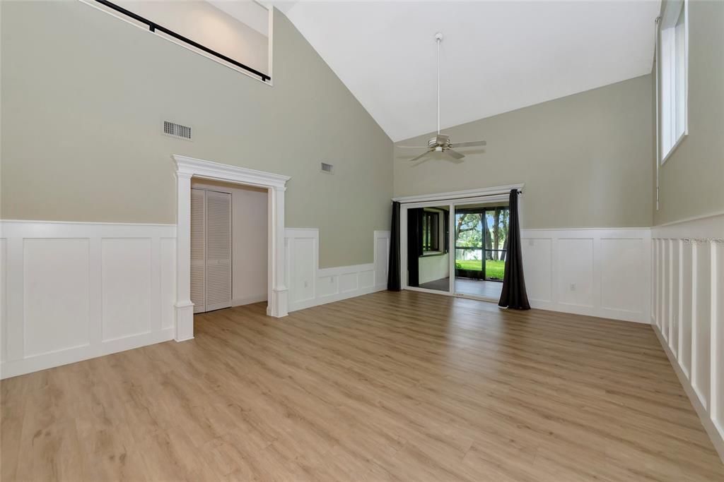 For Sale: $299,000 (2 beds, 2 baths, 1776 Square Feet)