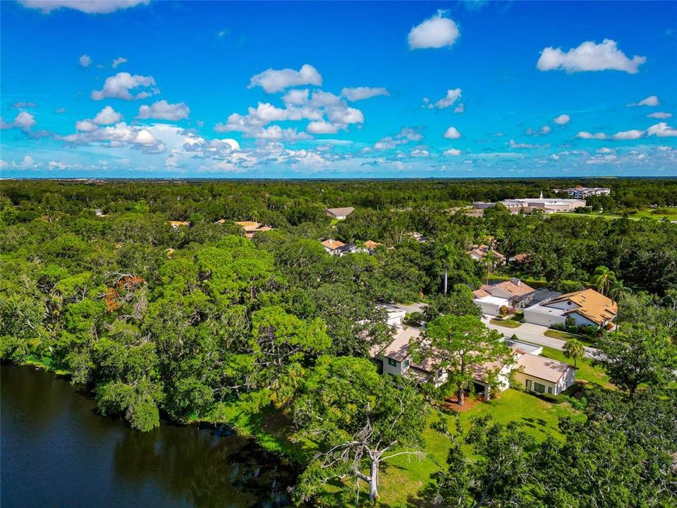 For Sale: $299,000 (2 beds, 2 baths, 1776 Square Feet)