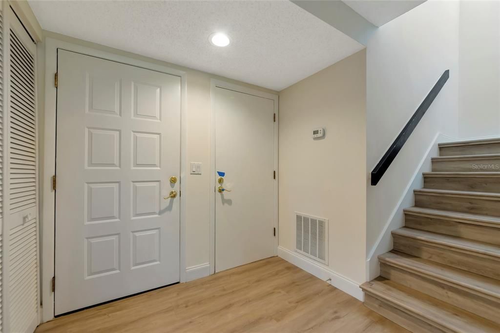 For Sale: $299,000 (2 beds, 2 baths, 1776 Square Feet)