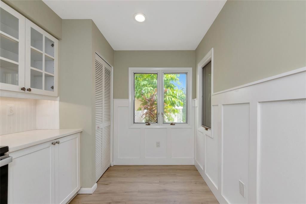 For Sale: $299,000 (2 beds, 2 baths, 1776 Square Feet)