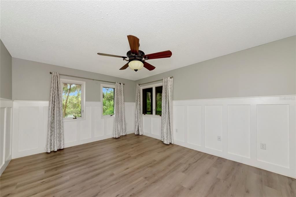 For Sale: $299,000 (2 beds, 2 baths, 1776 Square Feet)