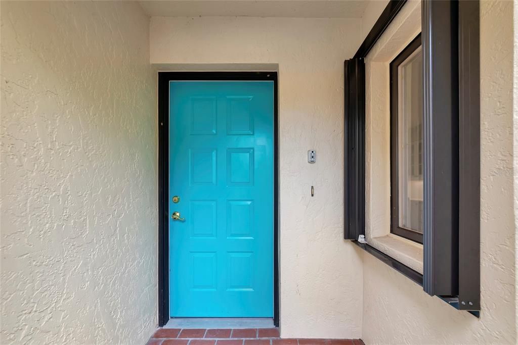 For Sale: $299,000 (2 beds, 2 baths, 1776 Square Feet)