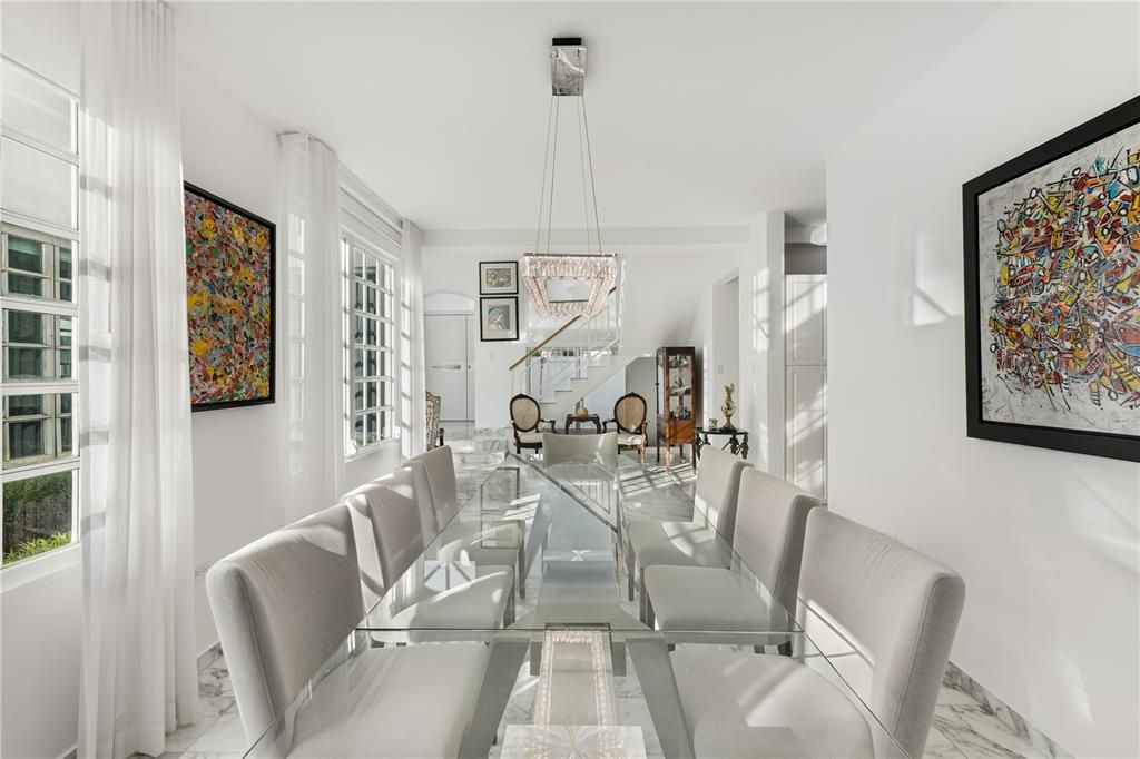 En Venta: $1,595,000 (6 camas, 5 baños, 4160 Pies cuadrados)