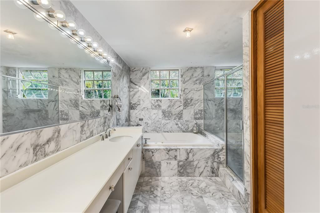 En Venta: $1,595,000 (6 camas, 5 baños, 4160 Pies cuadrados)