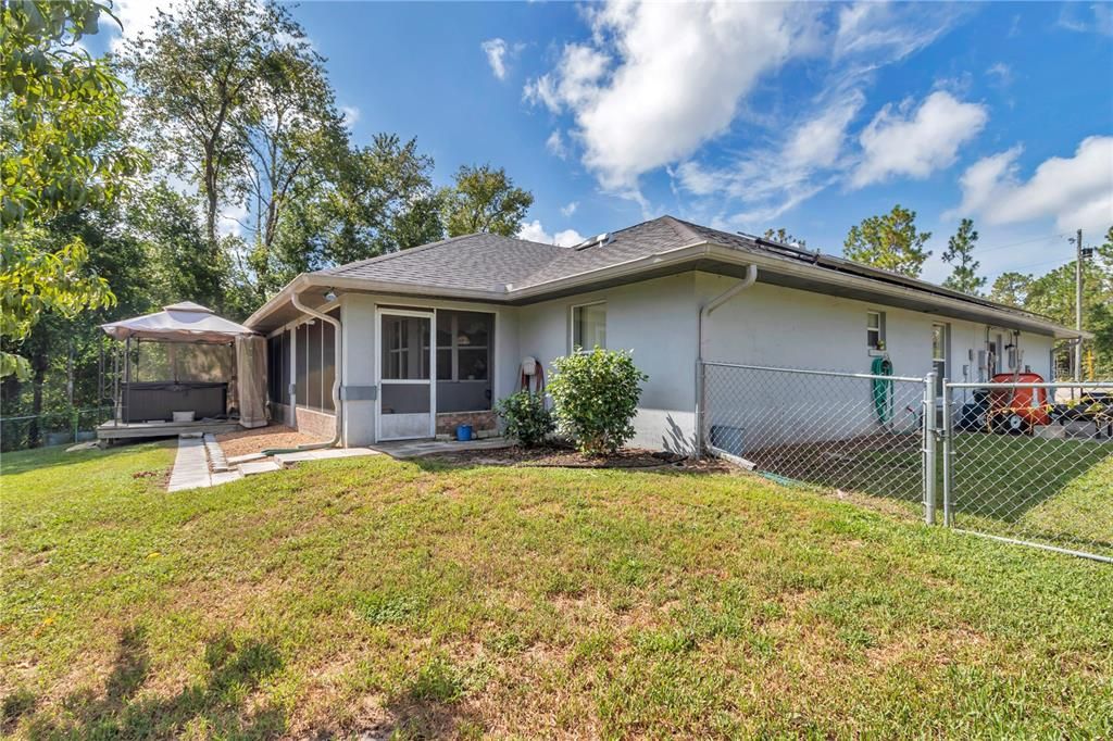 待售: $299,000 (3 贝兹, 2 浴室, 1772 平方英尺)