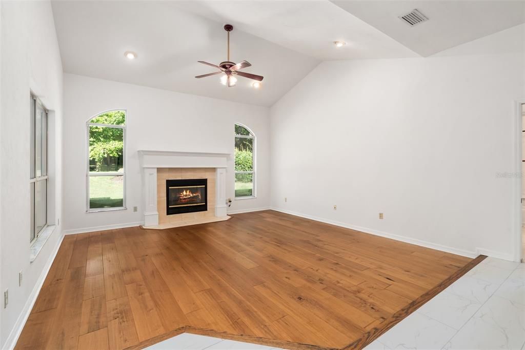 На продажу: $699,900 (5 спален, 3 ванн, 2992 Квадратных фут)