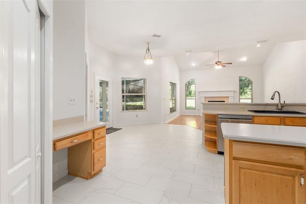 На продажу: $699,900 (5 спален, 3 ванн, 2992 Квадратных фут)