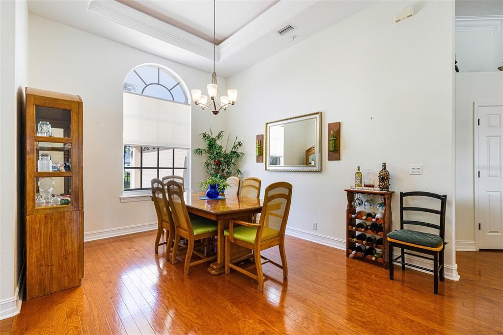 For Sale: $780,000 (3 beds, 3 baths, 2825 Square Feet)